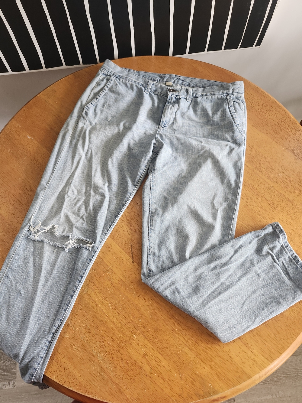 Banana Republic Light Blue Denim Jeans | Relaxed Fit